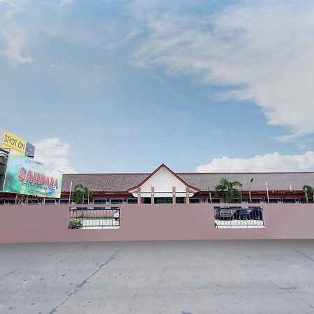 Spot On 2289 Hotel Saudara Tegal  Exterior photo
